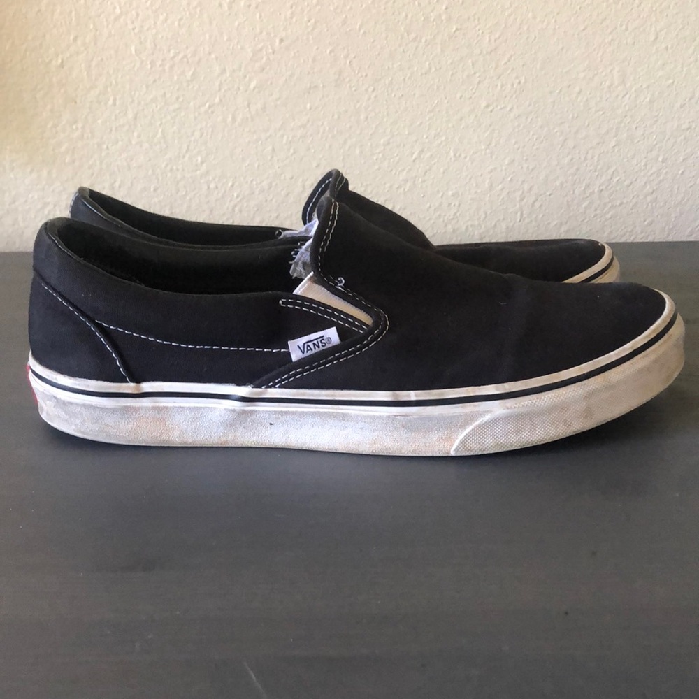 Mens 11 slip On Black Vans